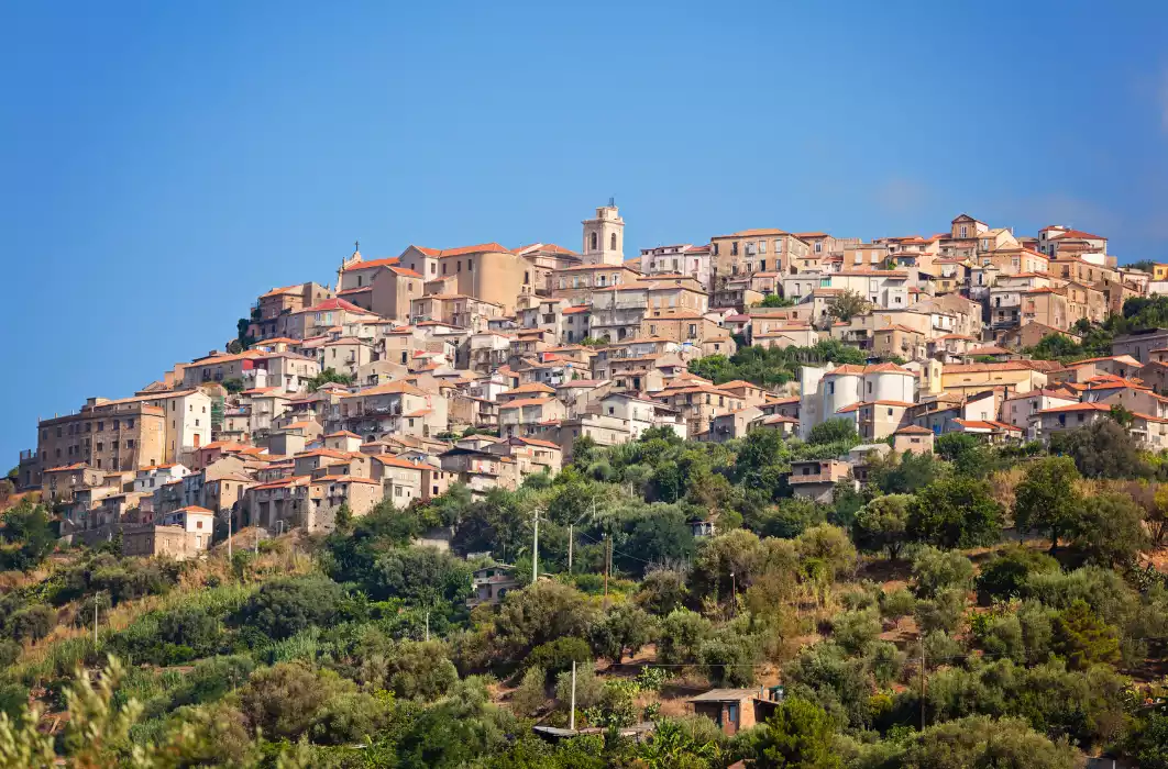 Cosa vedere a Nicotera: guida alle spiagge, al borgo e al soggiorno