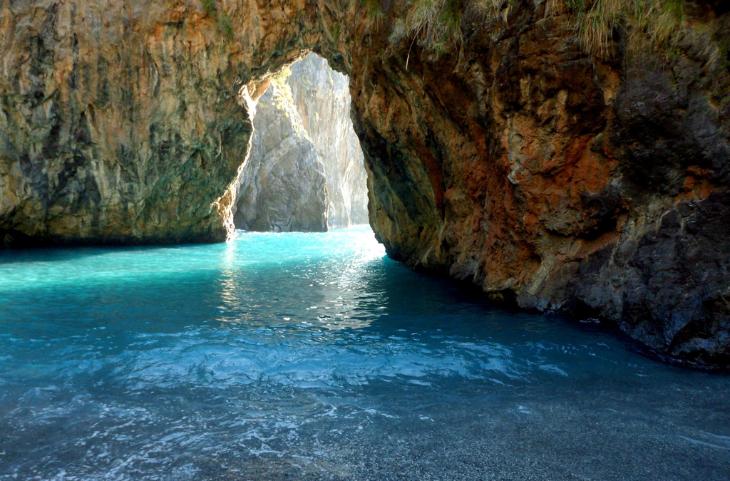 Arcomagno: la spiaggia più suggestiva della Calabria