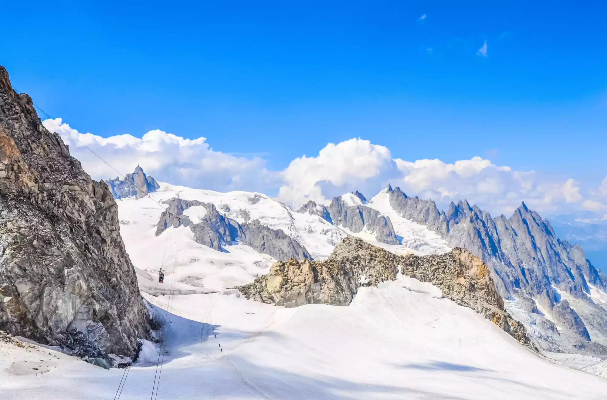 Valle d’Aosta sci tra Cervinia e Monterosa