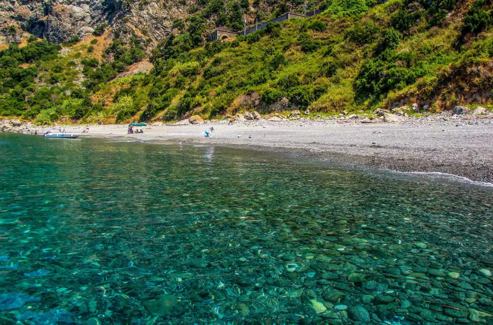 Spiaggia di Bagnara con dune e macchia mediterranea