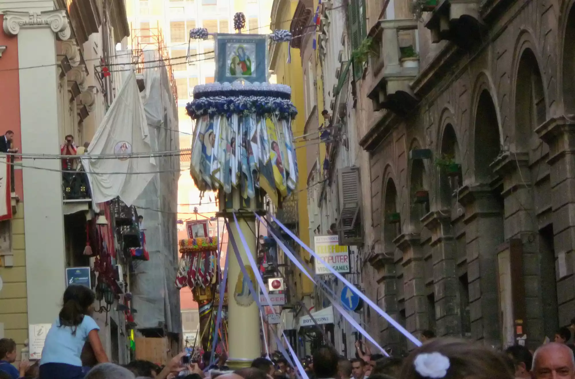 Processione dei Candelieri a Sassari durante la Faradda