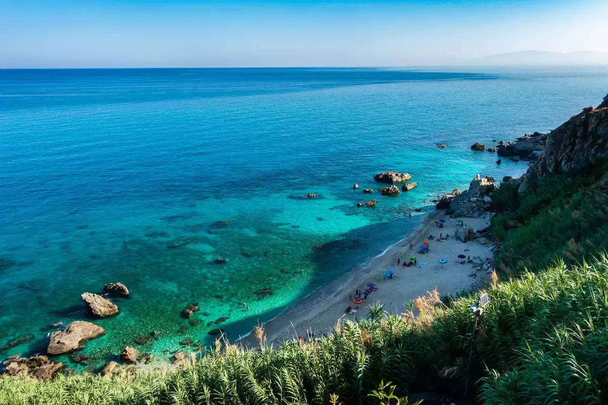 Spiaggia di Michelino a Parghelia lungo la Costa degli Dei