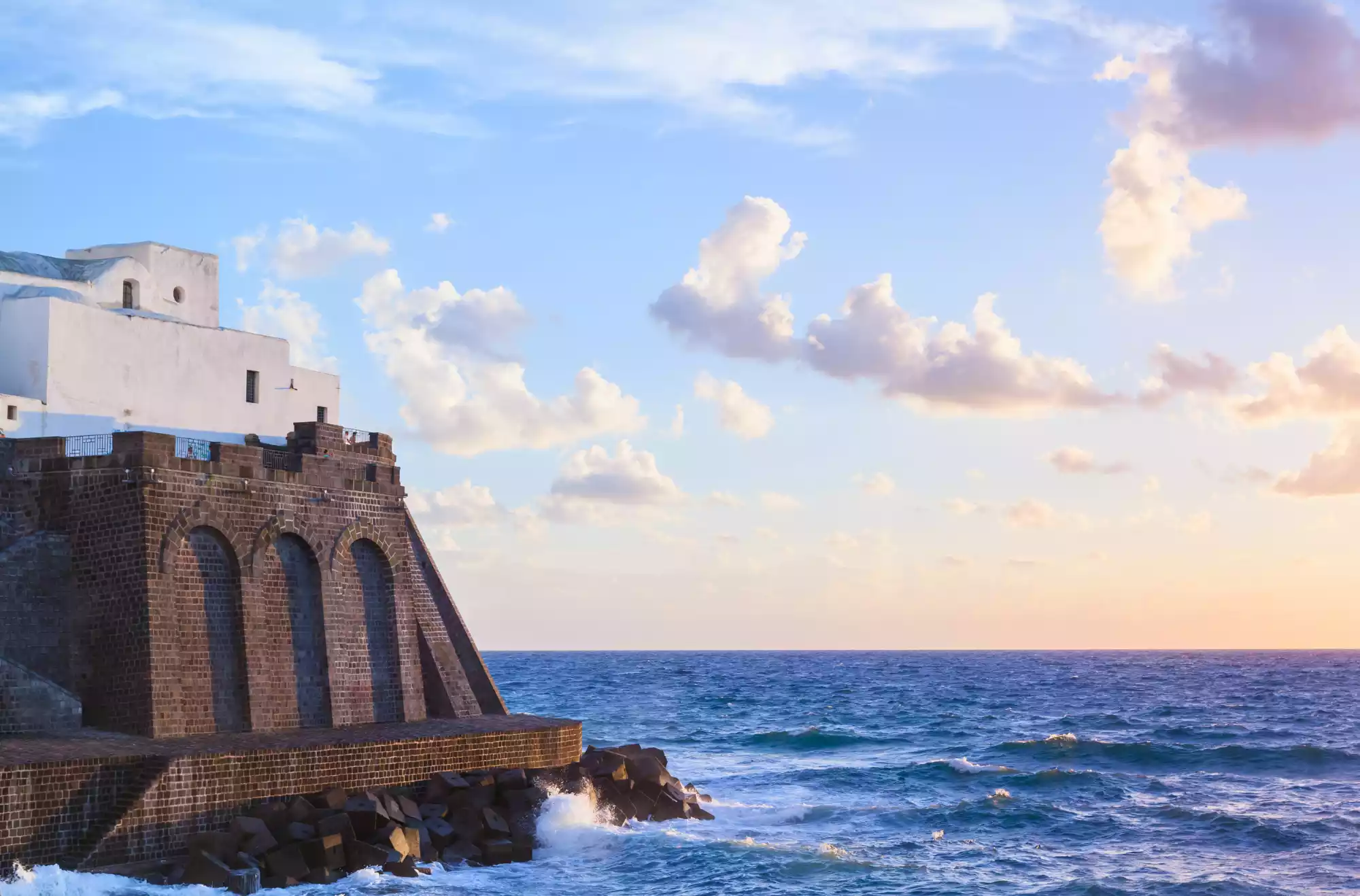 vista sulla terrazza della Chiesa del Soccorso a Forio d'Ischia
