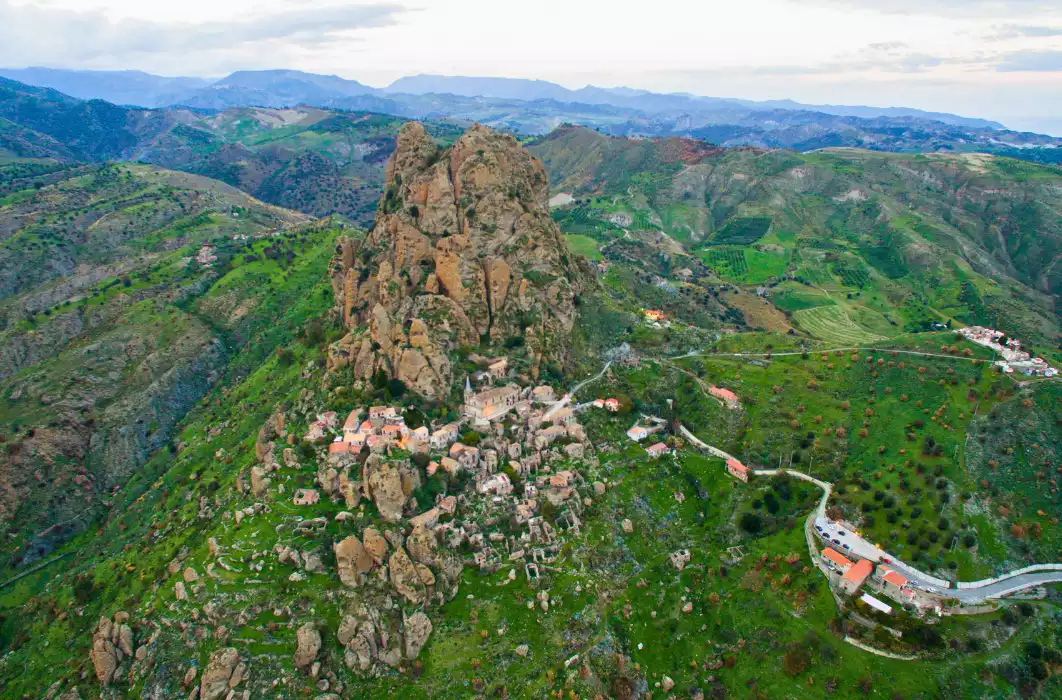 Panorama sulla vallata da Pentedattilo
