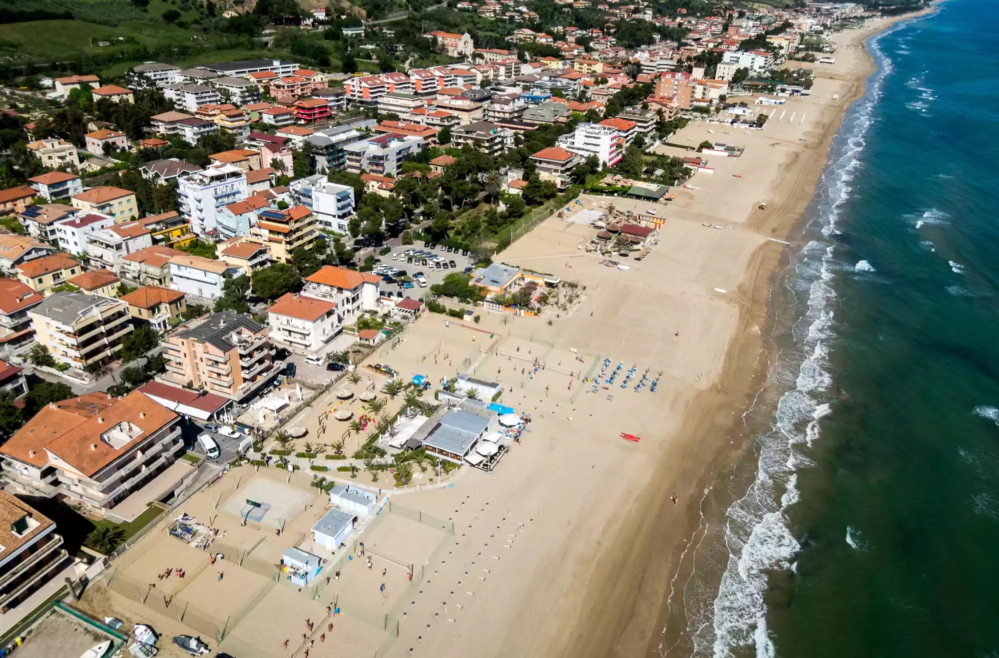 la spiaggia di silvi marina vista dall'alto