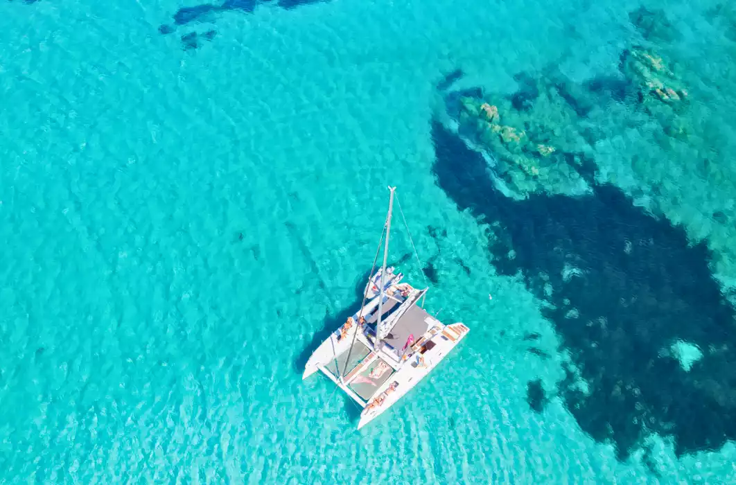 Escursione in barca nell'Arcipelago della Maddalena