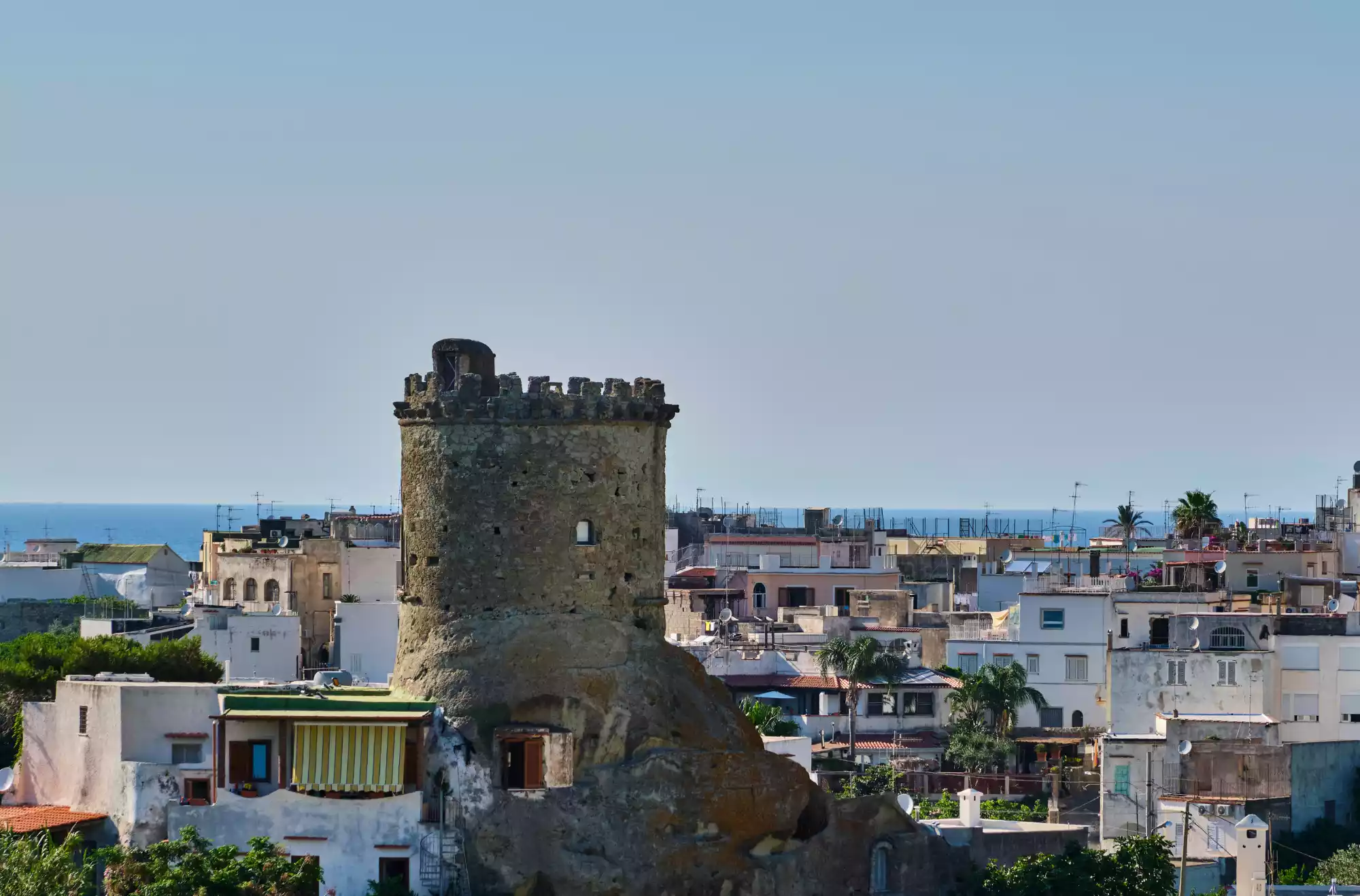 Vista sul Torrione di Forio d'Ischia