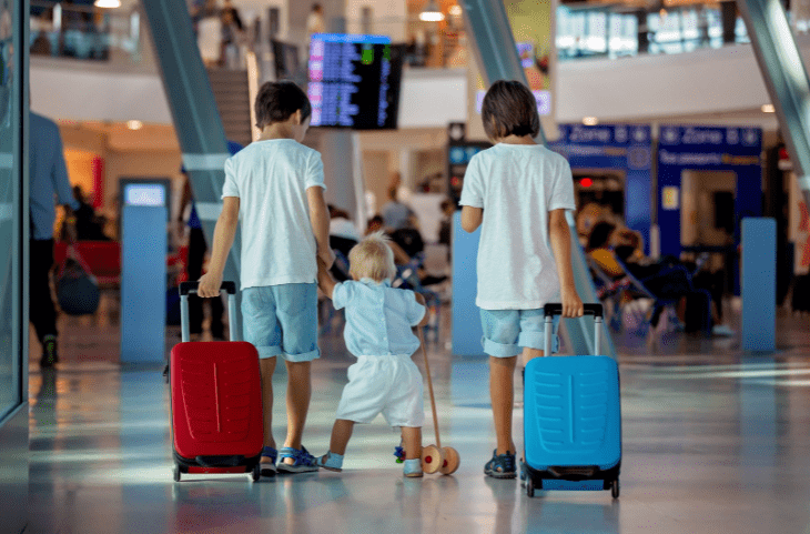 viaggiare all'estero con bambini