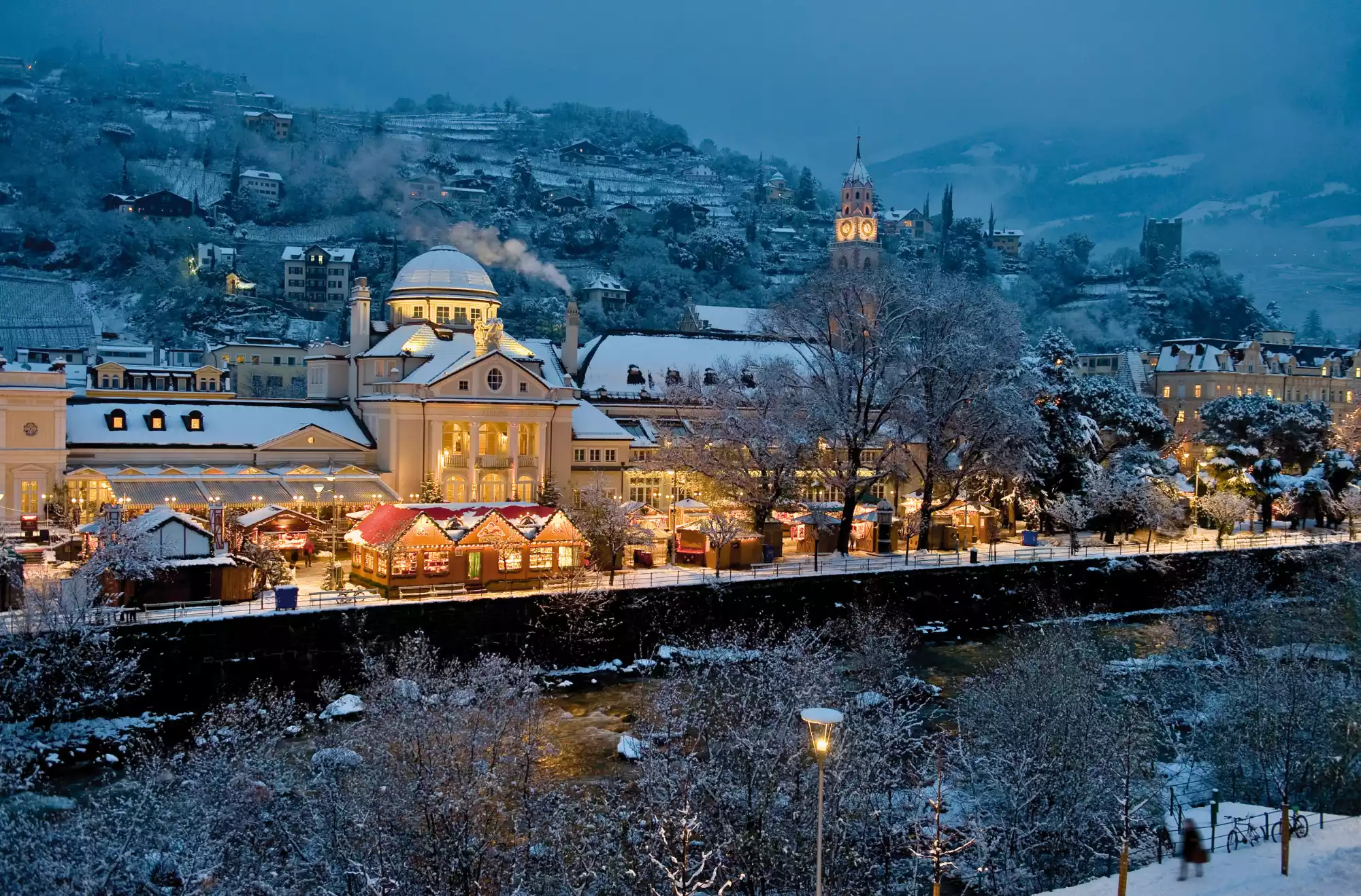 I mercatini di Natale a Merano lungo il fiume Passirio