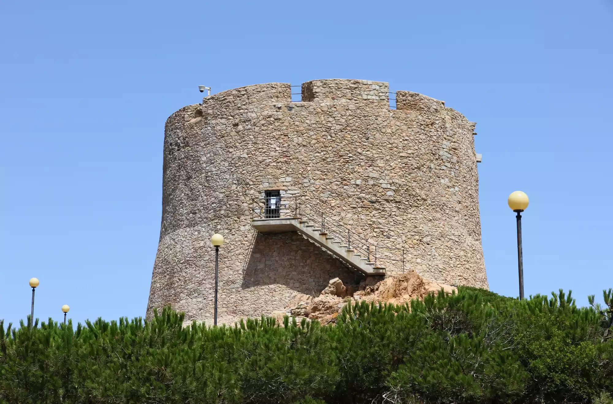 foto della torre di longonsardo a Santa Teresa di Gallura