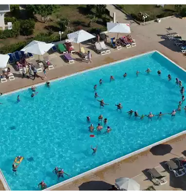 Piscina Villaggio Le Rosette