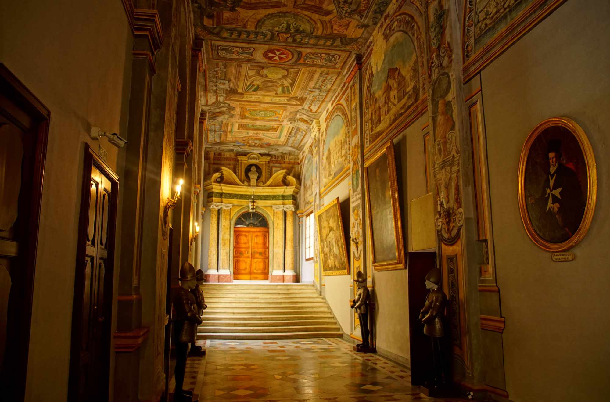 Palazzo dei gran maestri interni