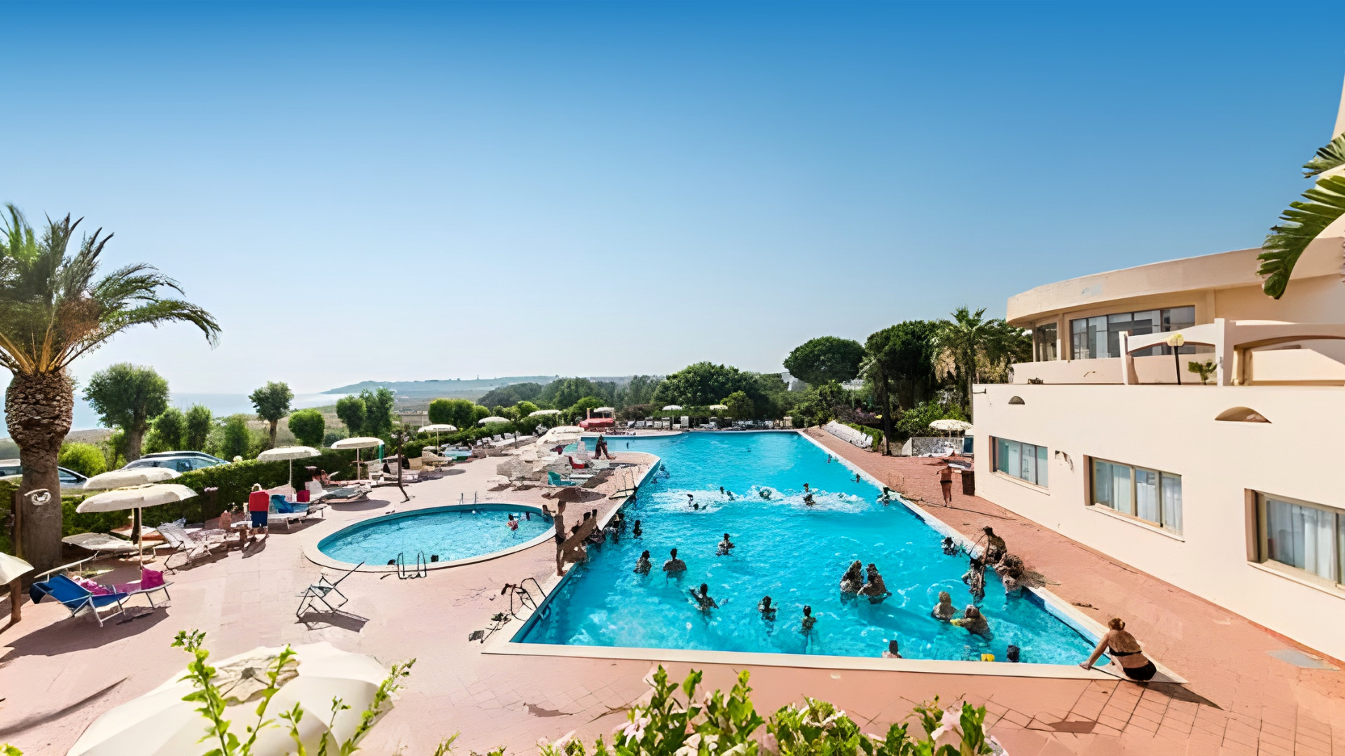 Paradise Beach Resort