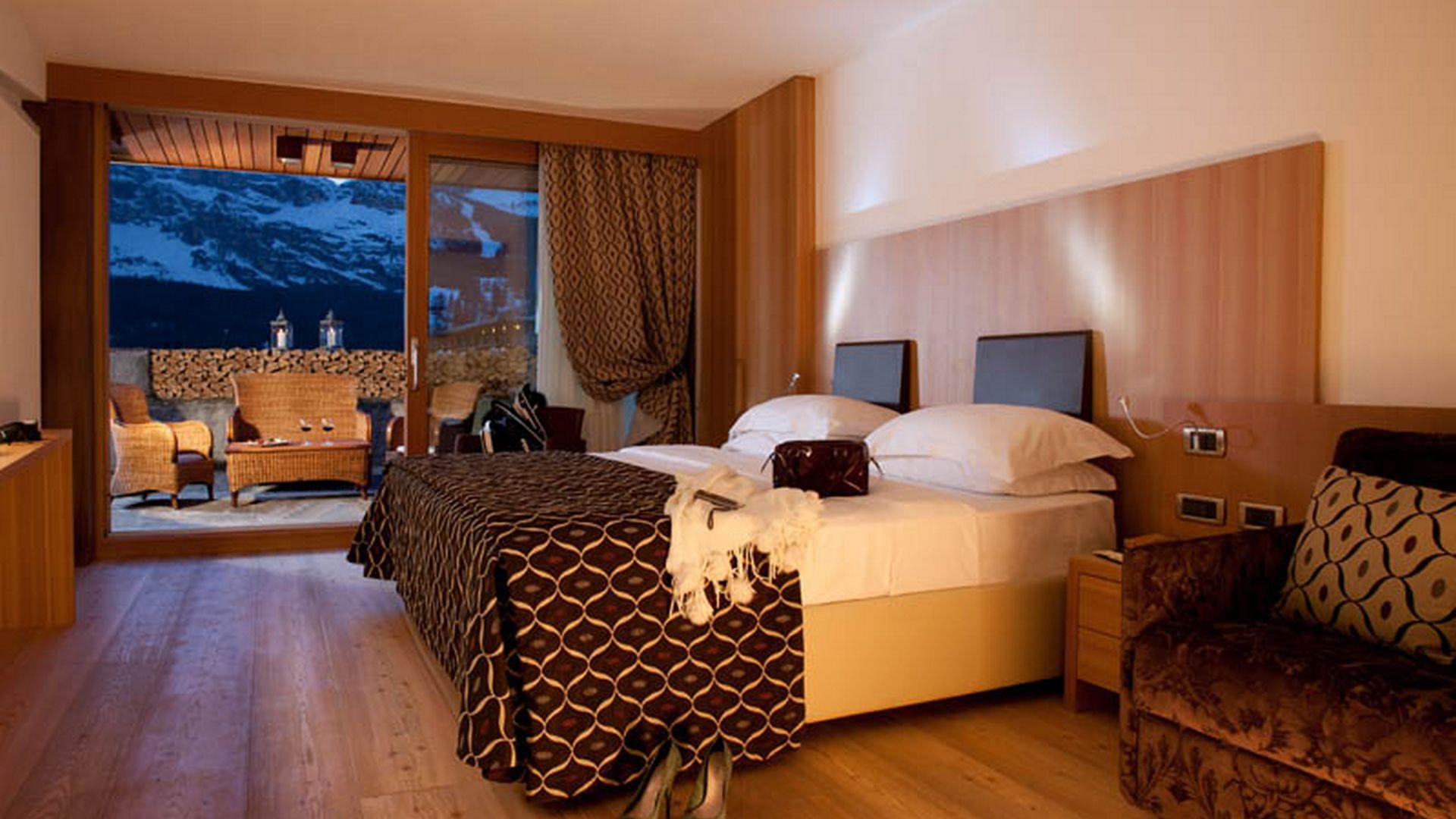 Hotel Alaska Cortina