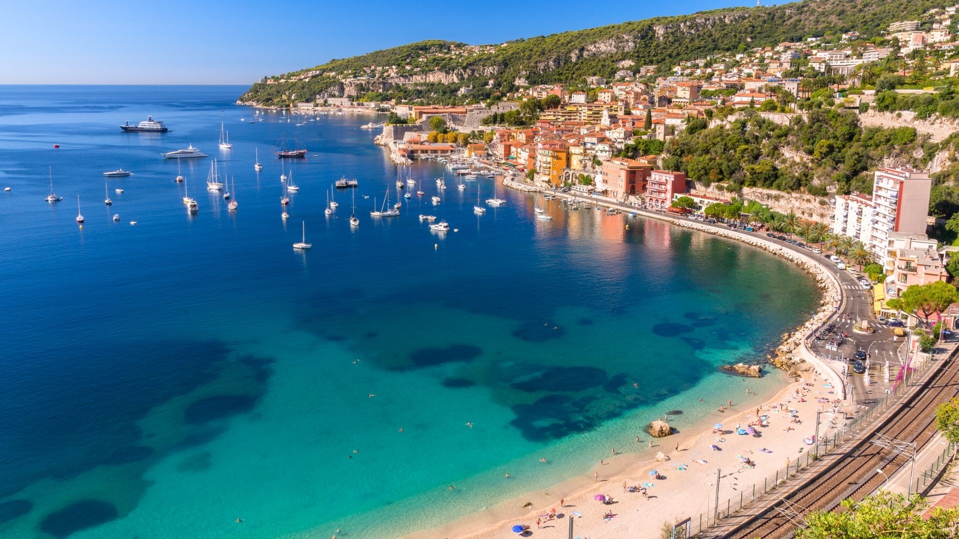 Tour Costa Azzurra, profumo di mare e di fiori con Pullman da Milano