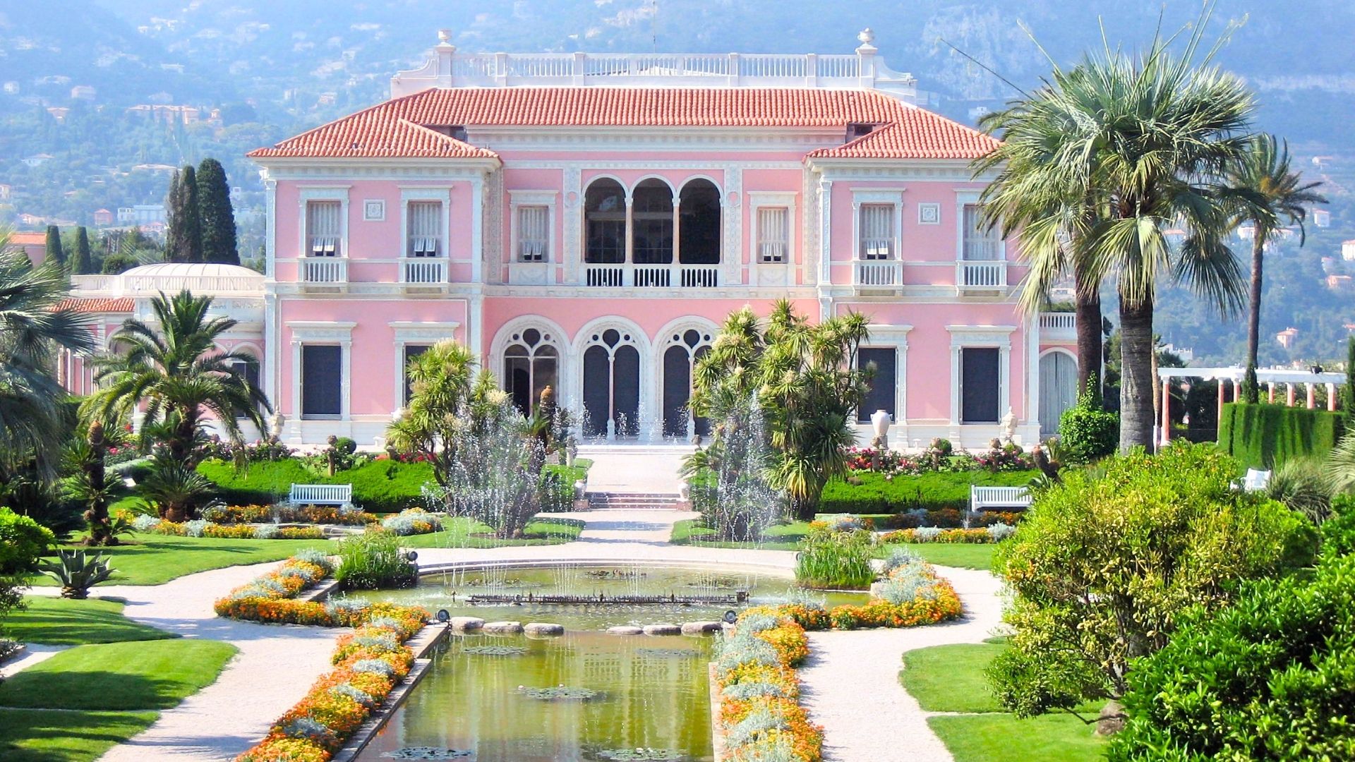 Tour Costa Azzurra, profumo di mare e di fiori con Pullman da Milano