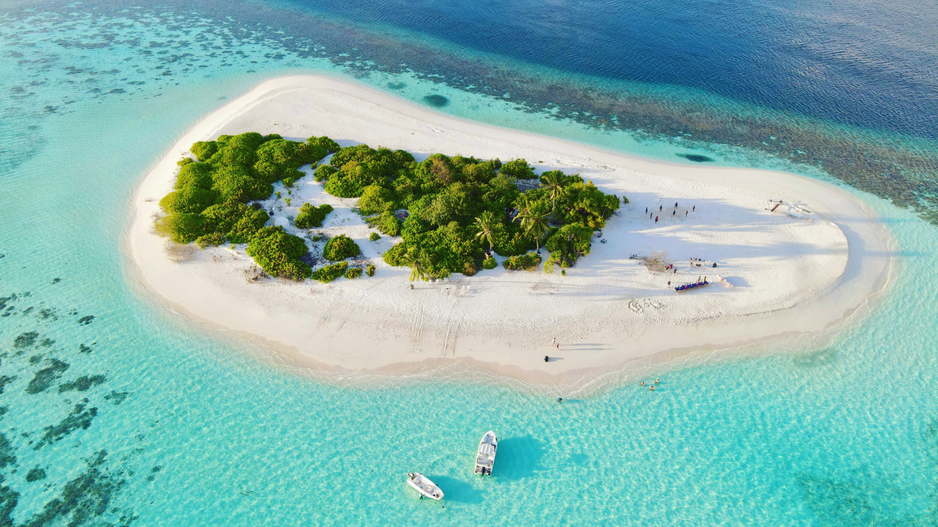 Combinato Dubai Maldive - Centara Mirage Beach Resort & Embudu Village Resort