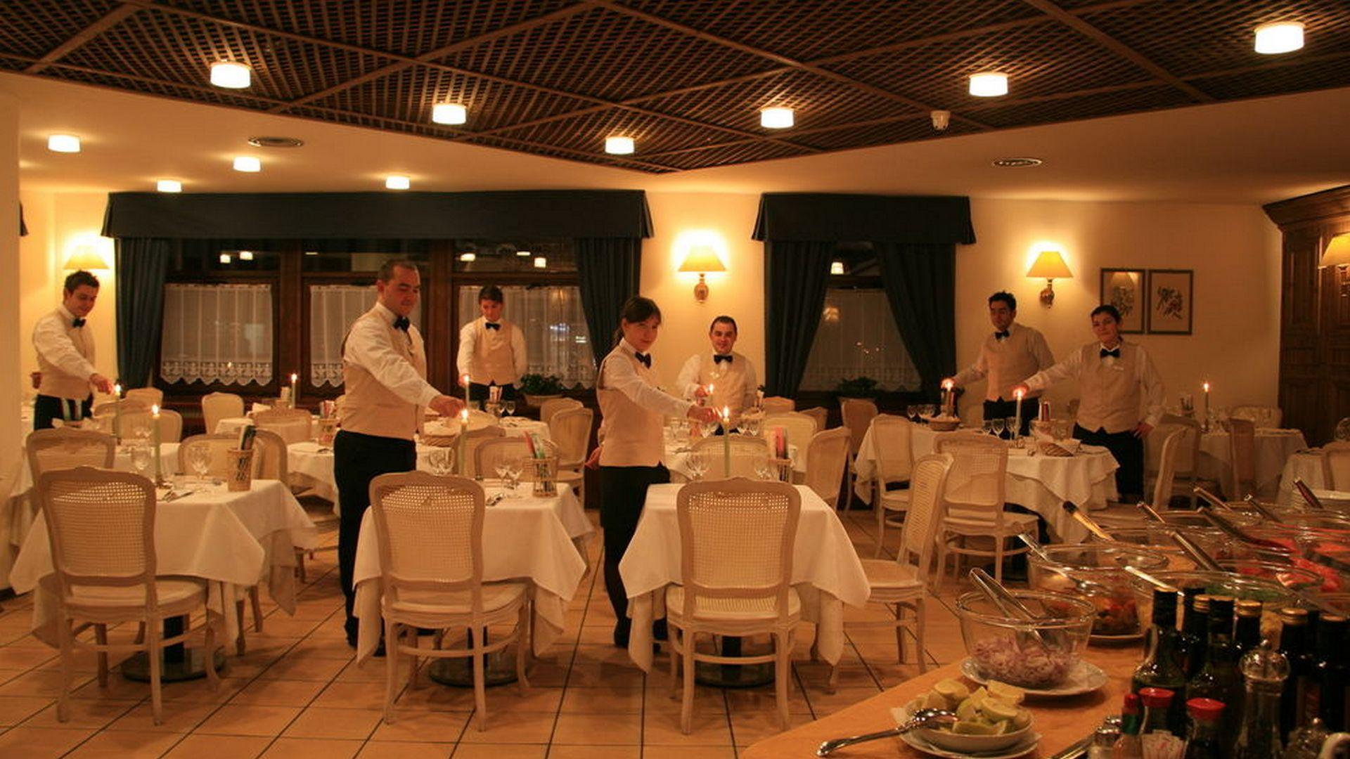 Hotel Alaska Cortina