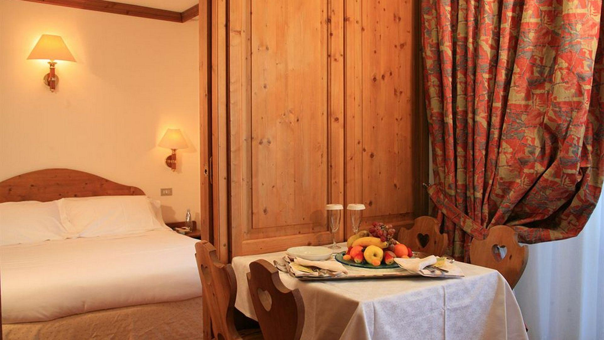 Hotel Alaska Cortina