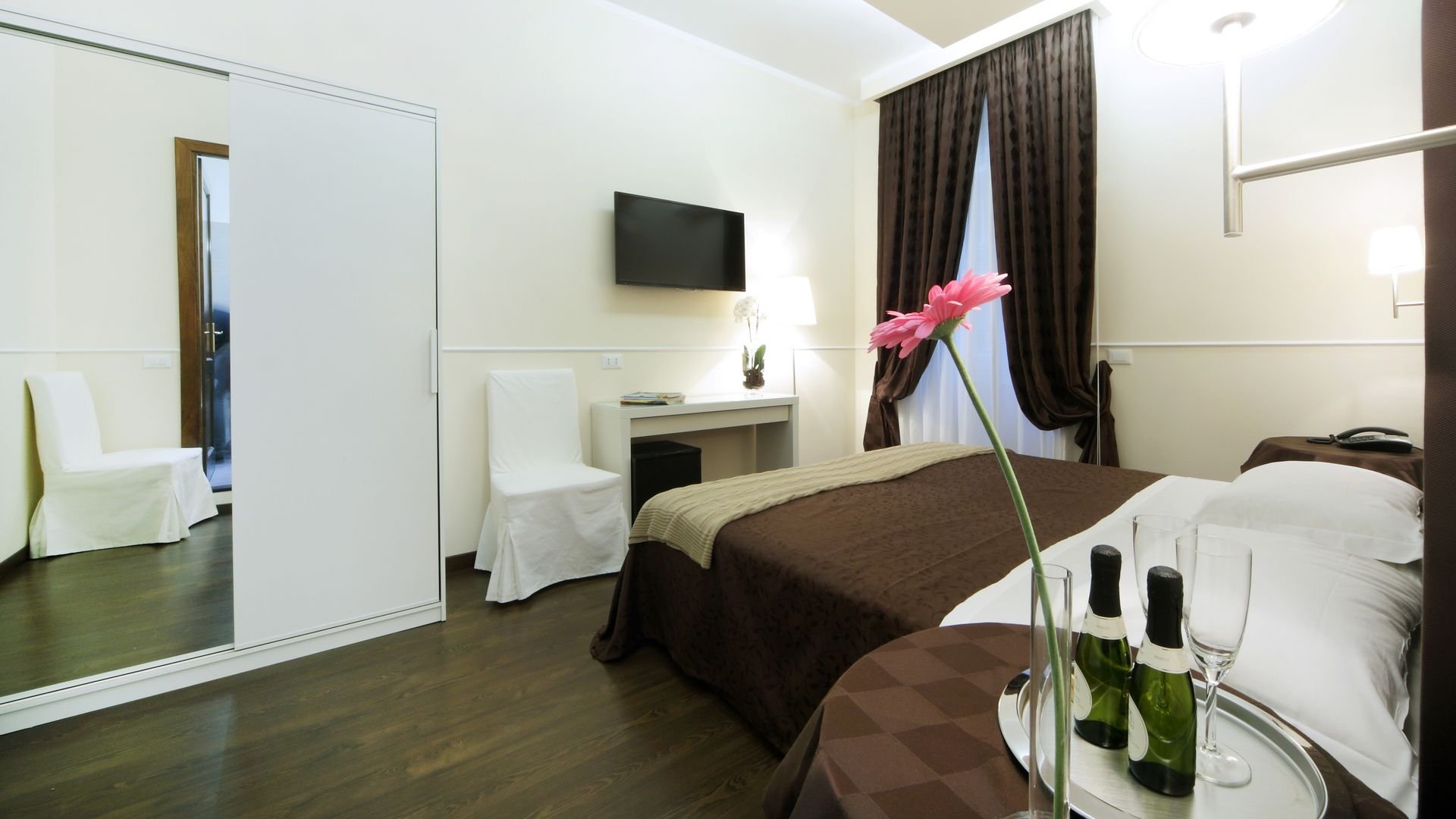 Caesar Place Roma