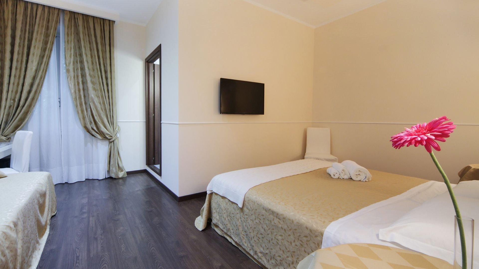 Caesar Place Roma