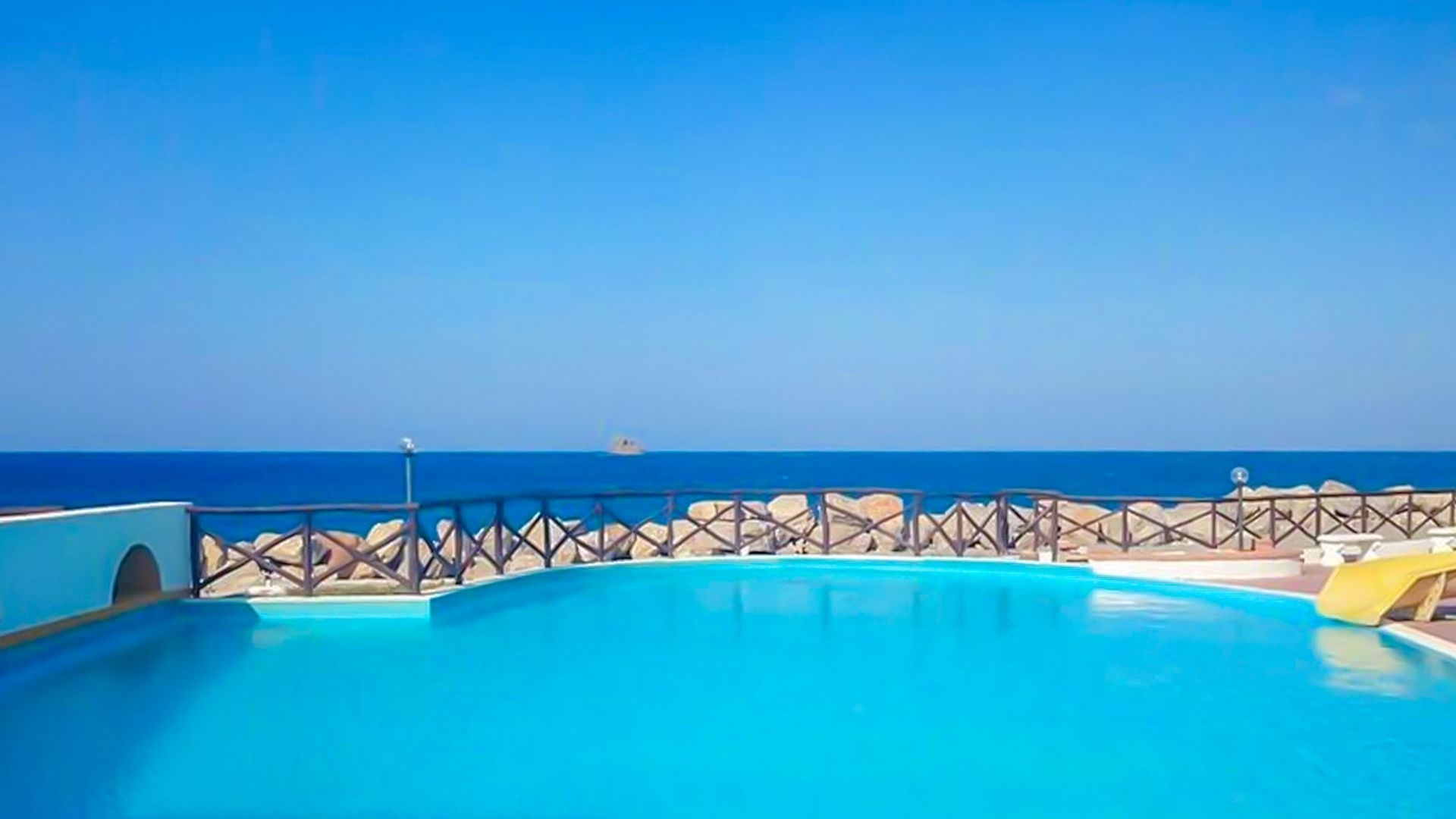 Hotel La Playa