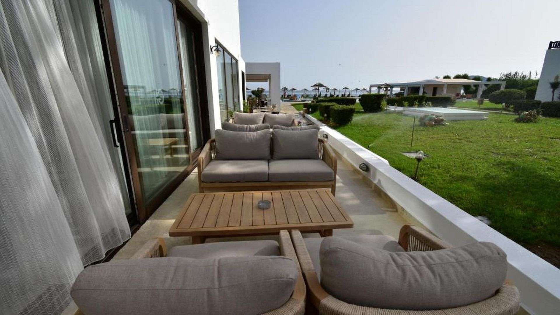 Hotel Geraniotis