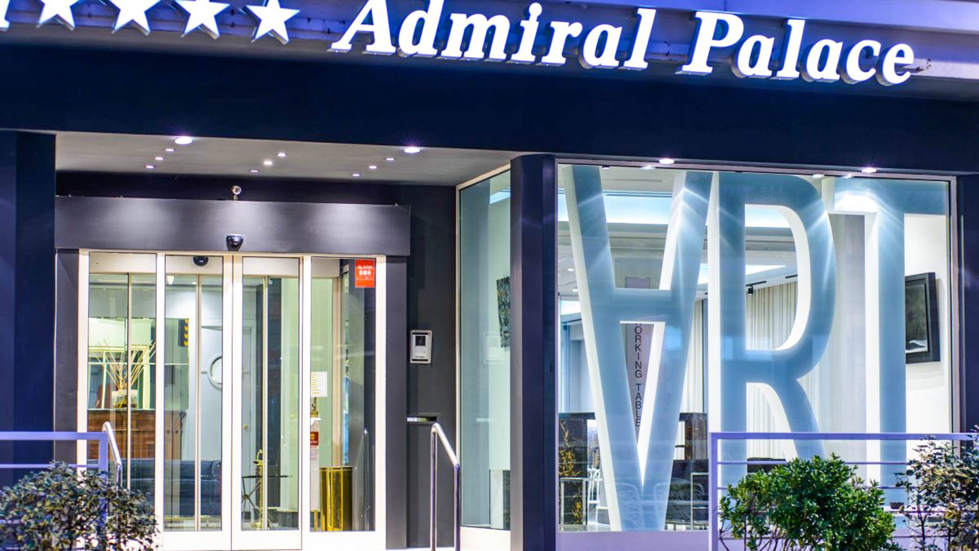 Admiral Art Hotel