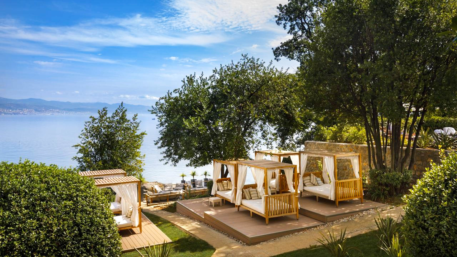 Hotel Ambasador
