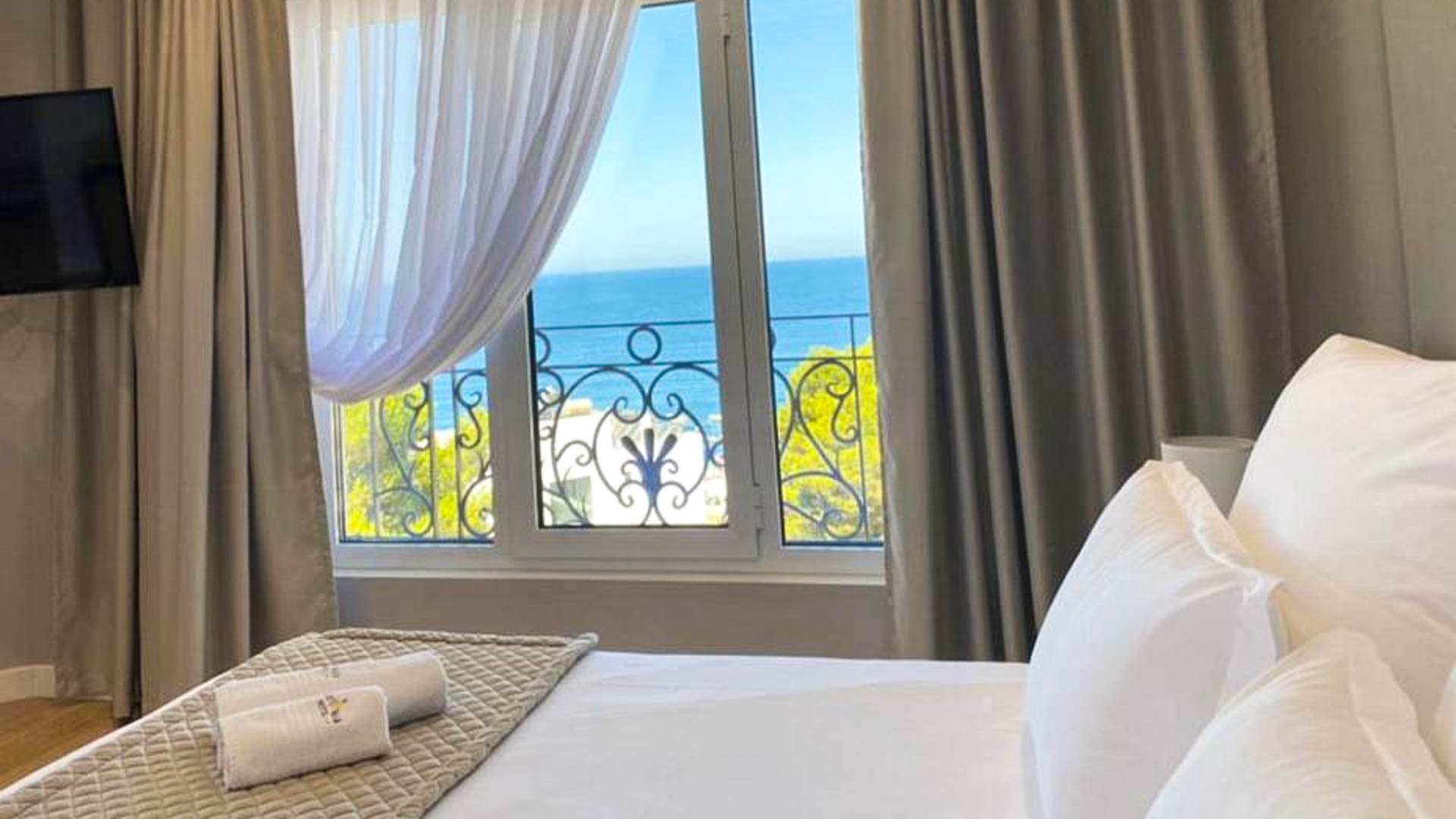 Hotel Ami Mar