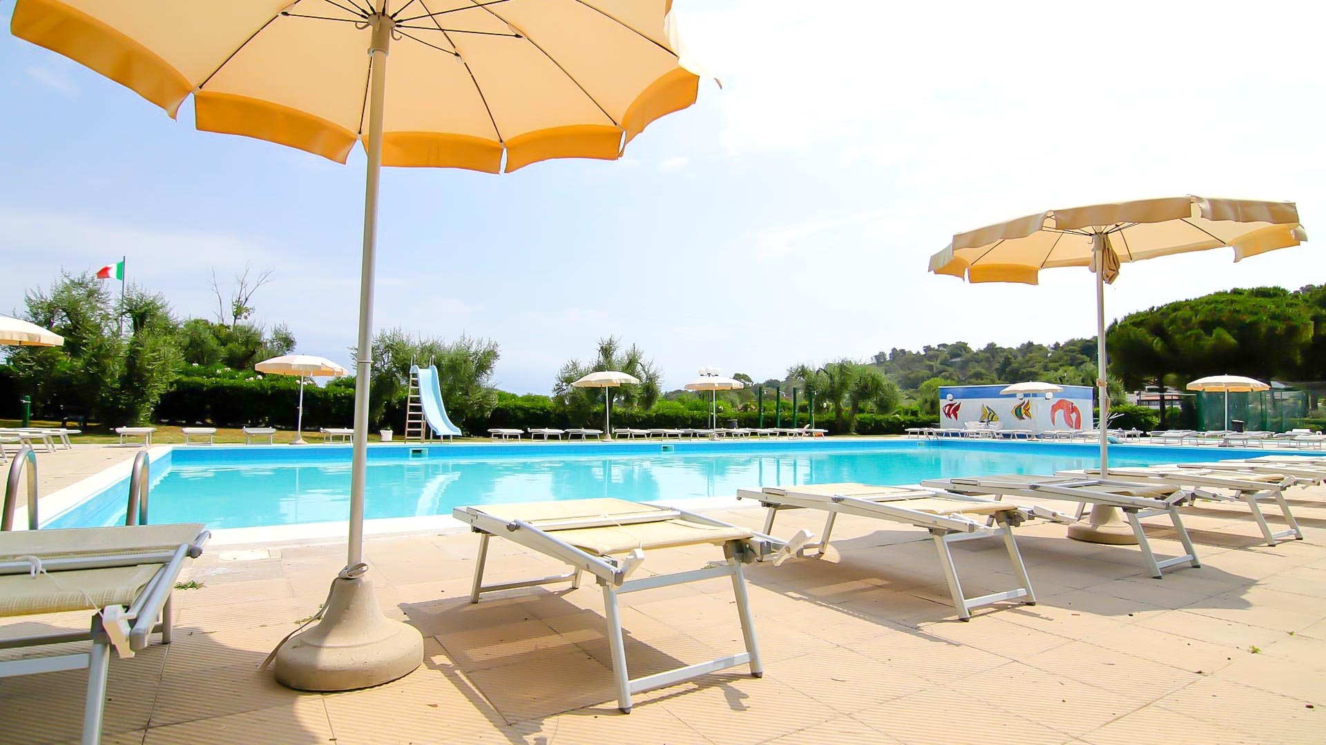 Mira Hotel