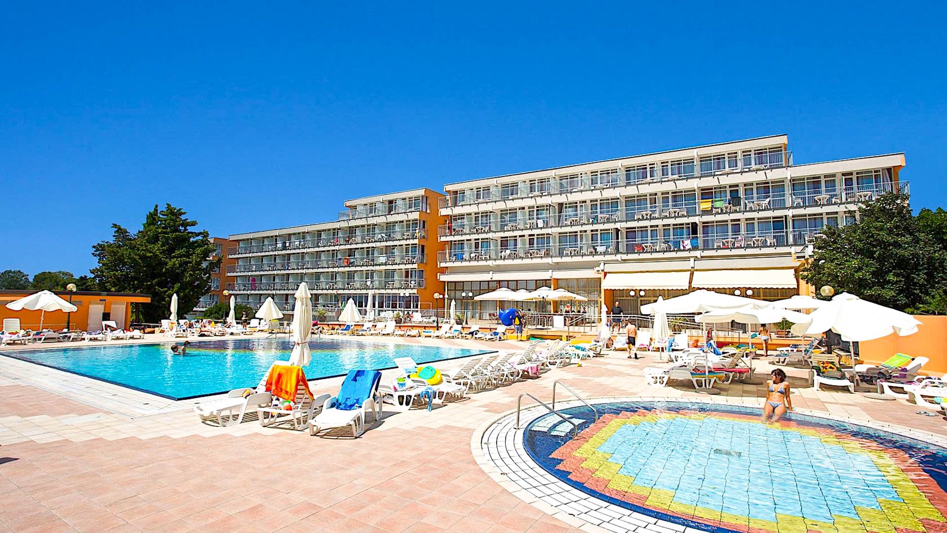 Arena Hotel Holiday
