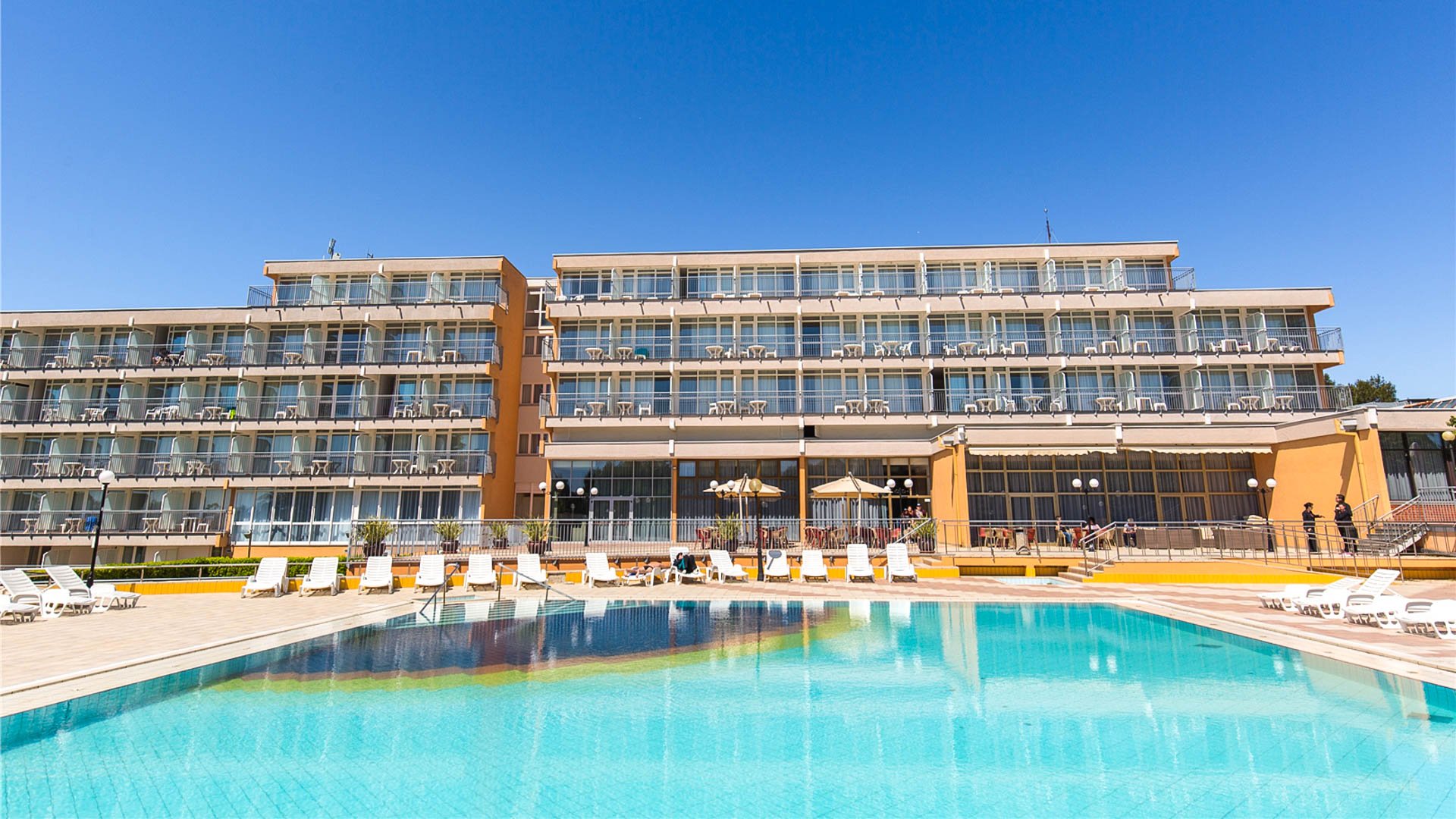 Arena Hotel Holiday