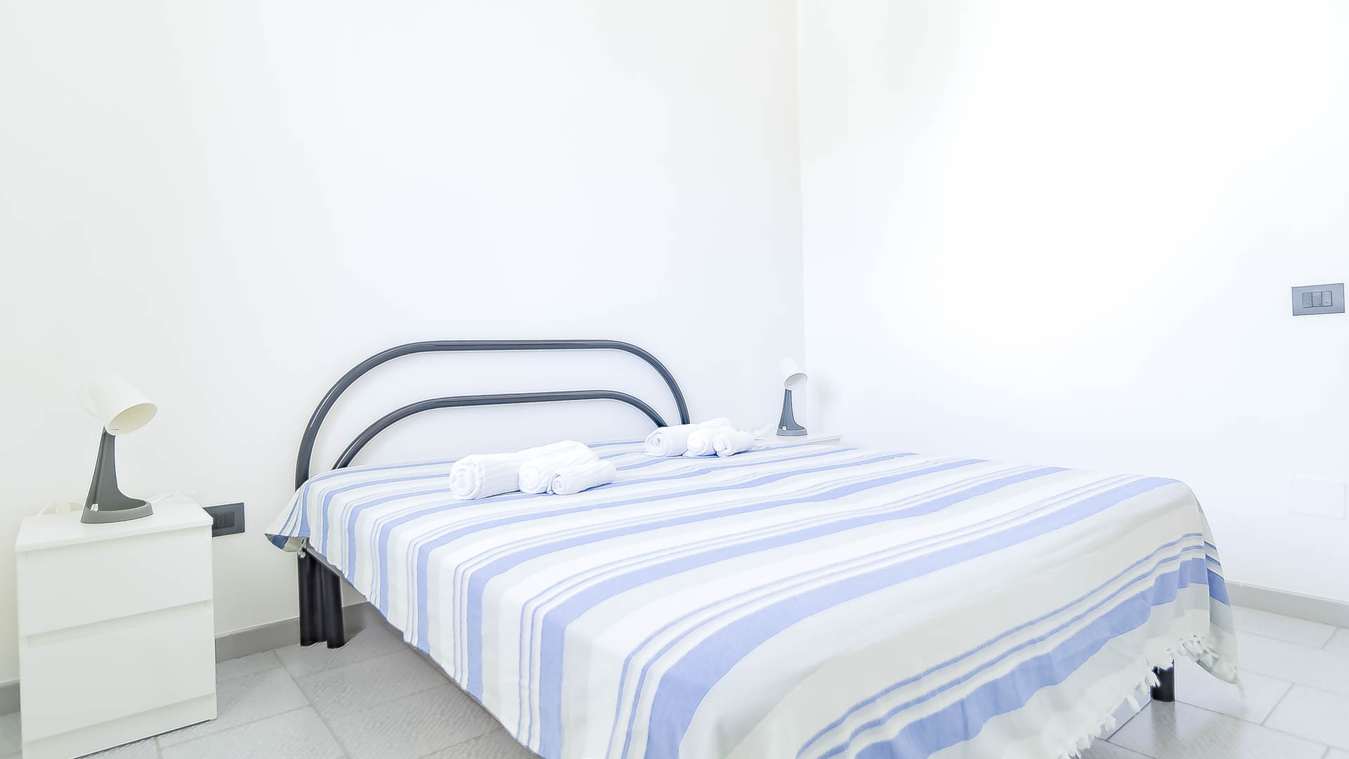 Artemide Flat
