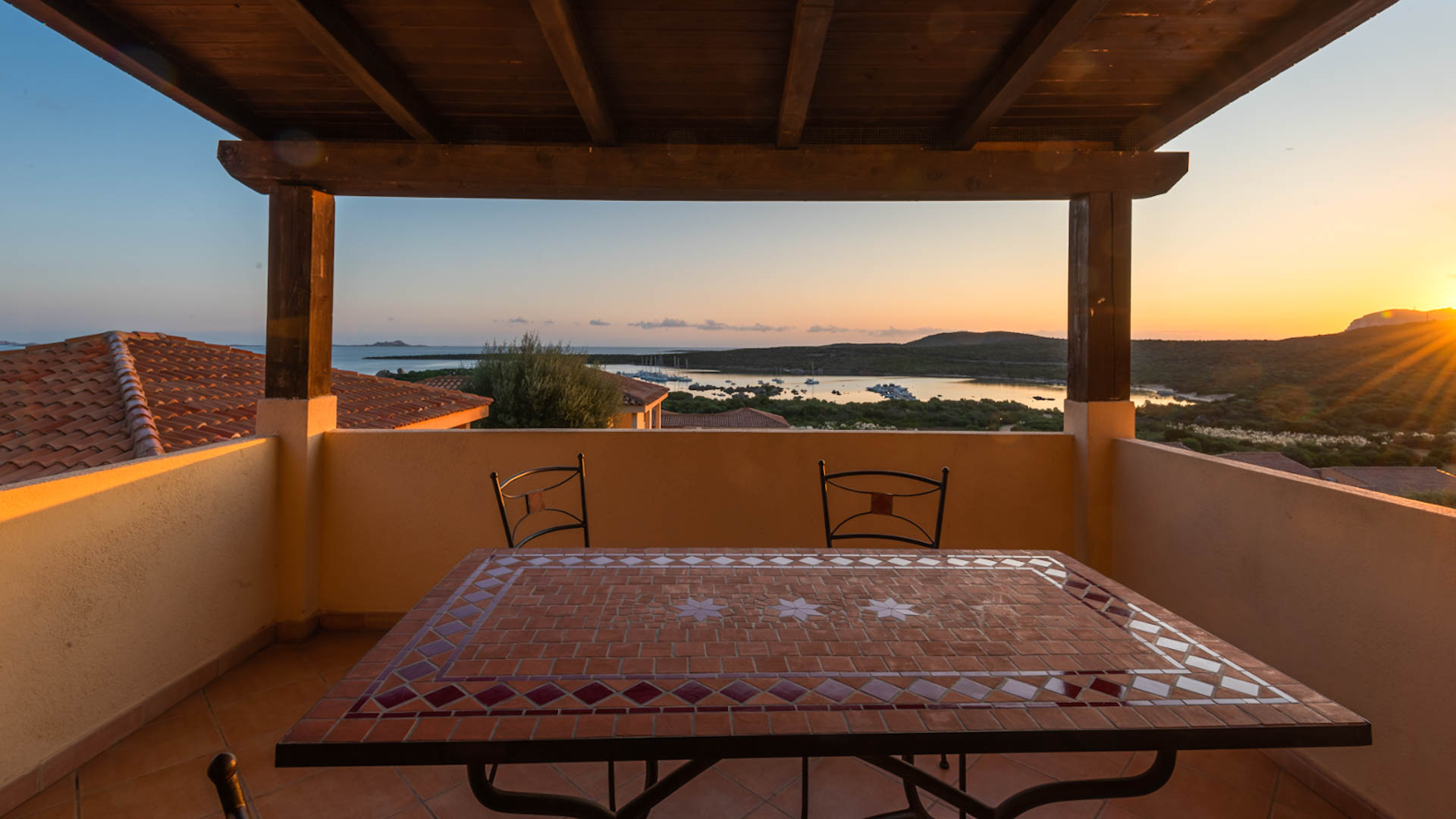 Baia De Bahas Residence