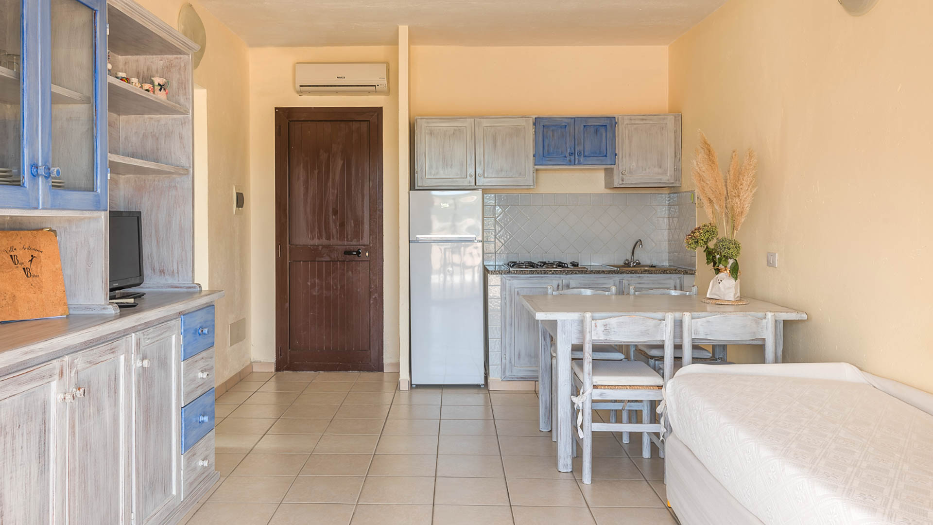 Baia De Bahas Residence