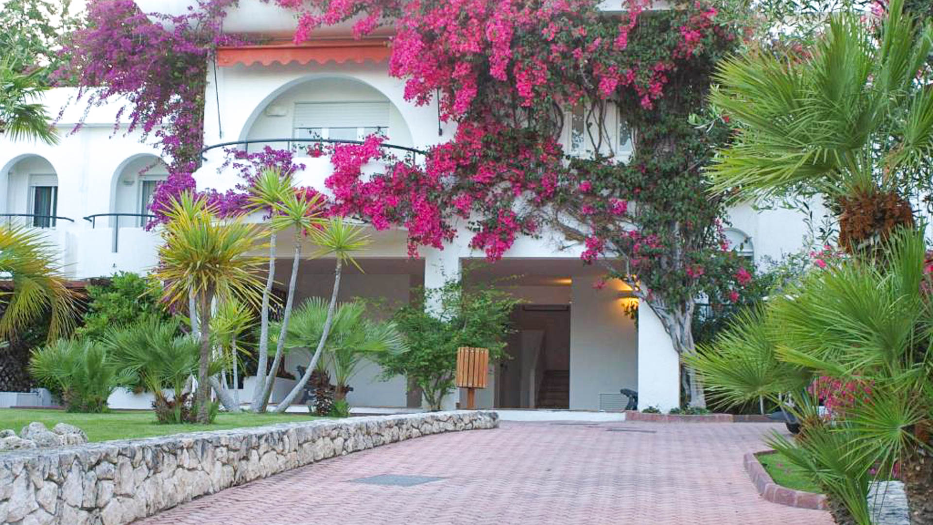 Baia dei Faraglioni Resort