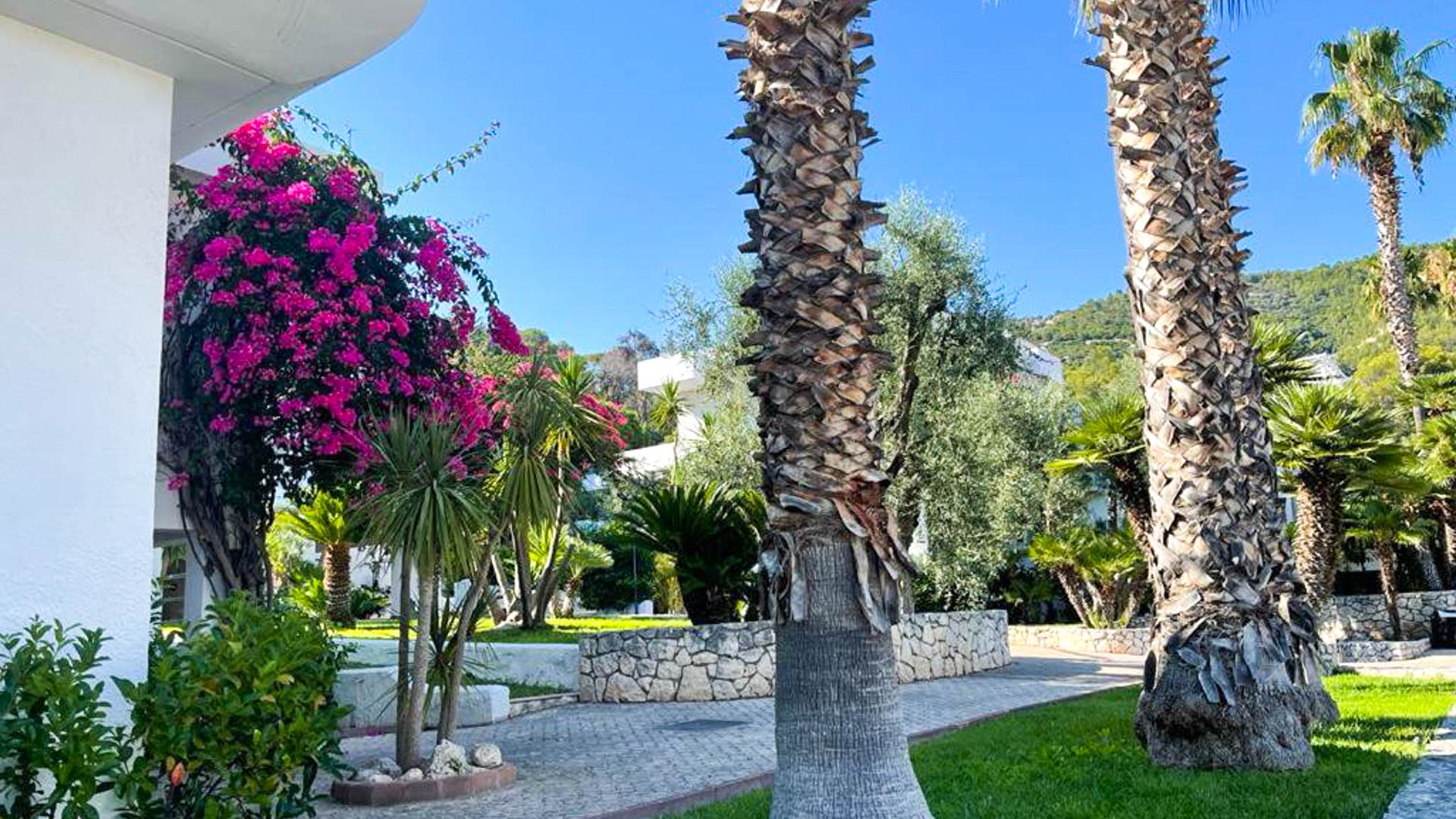 Baia dei Faraglioni Resort