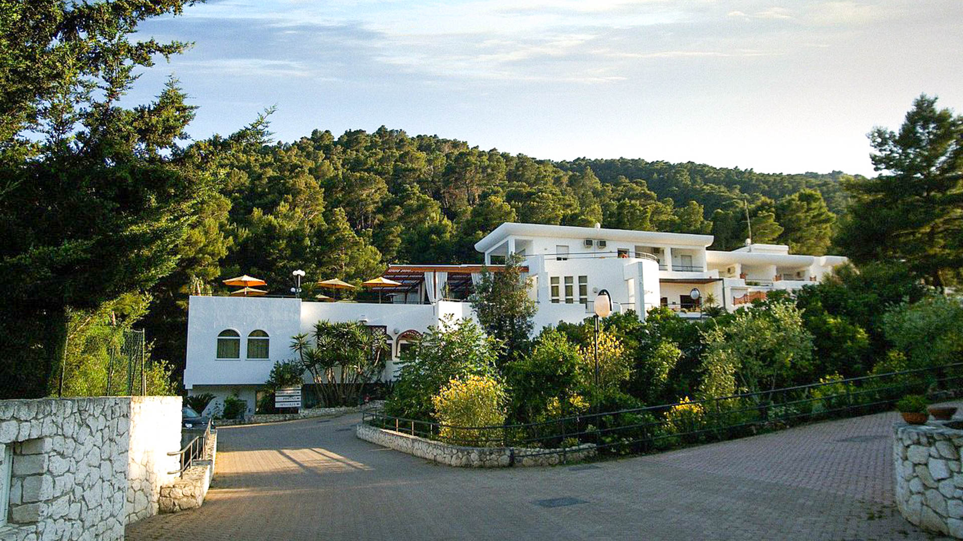 Baia dei Faraglioni Resort