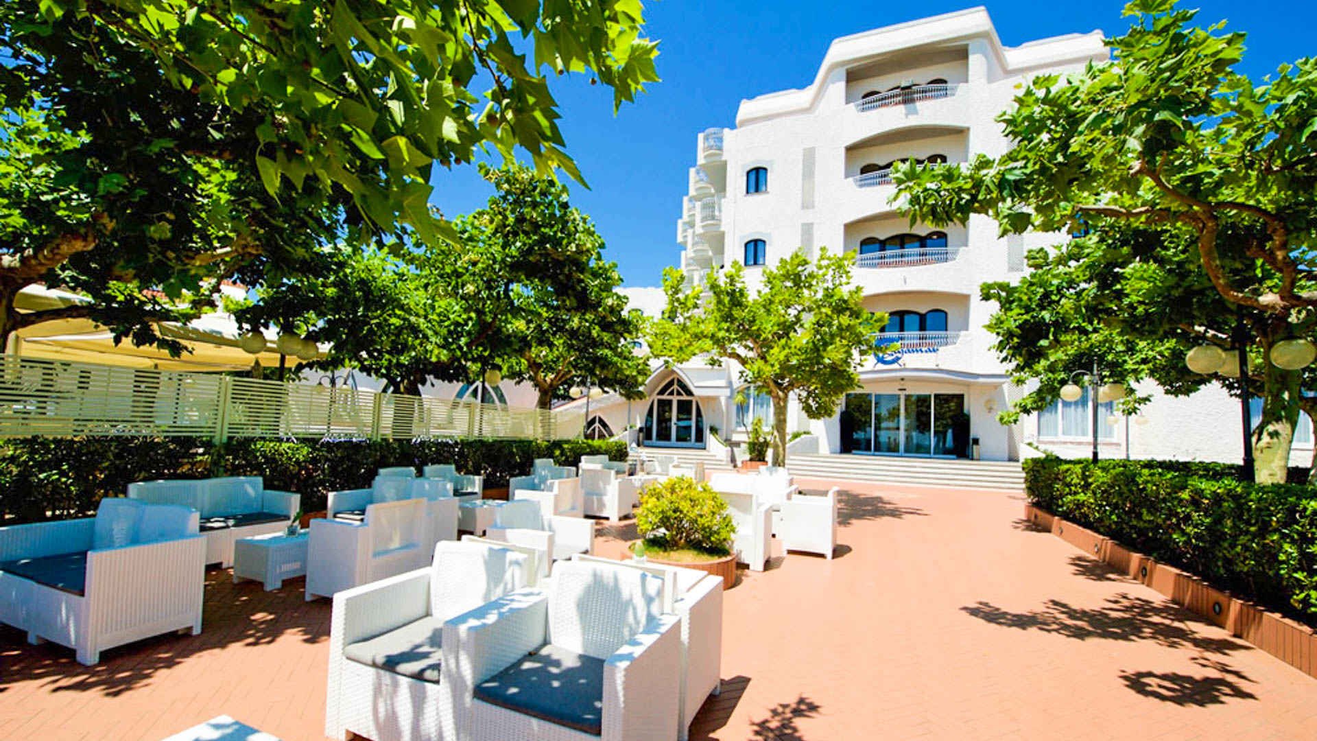 Bajamar Beach Hotel