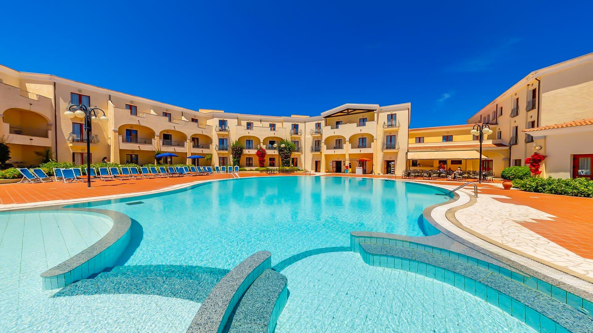 Blu Hotel Morisco Village