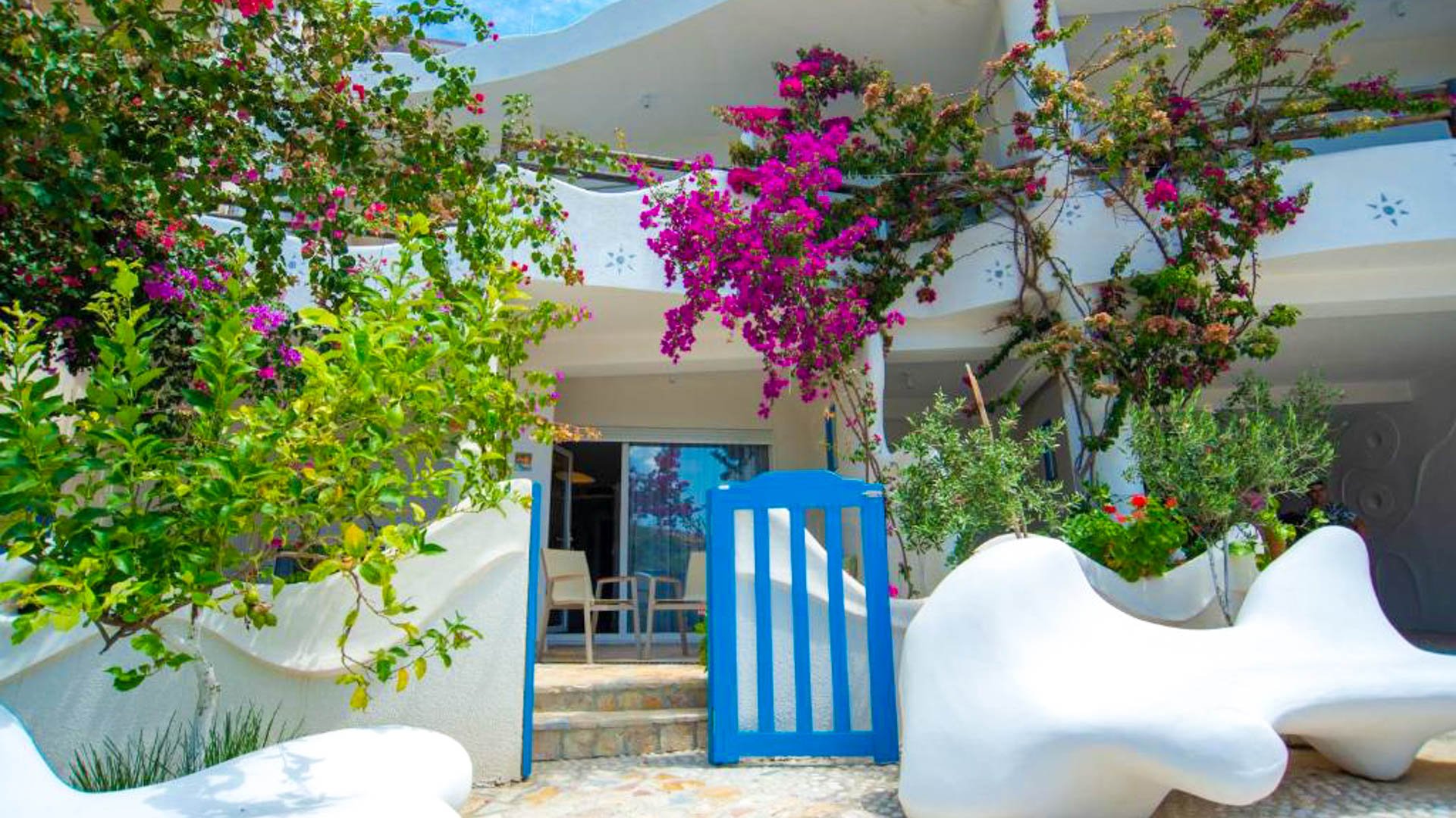 Bougainville Bay Hotel