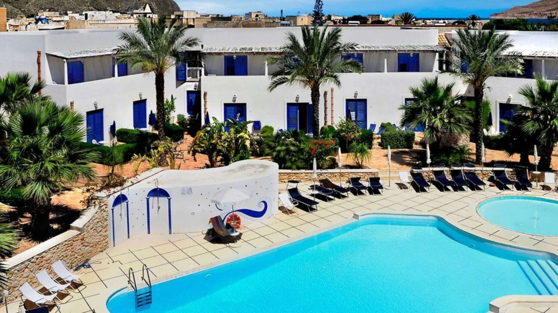 Cala La Luna Resort
