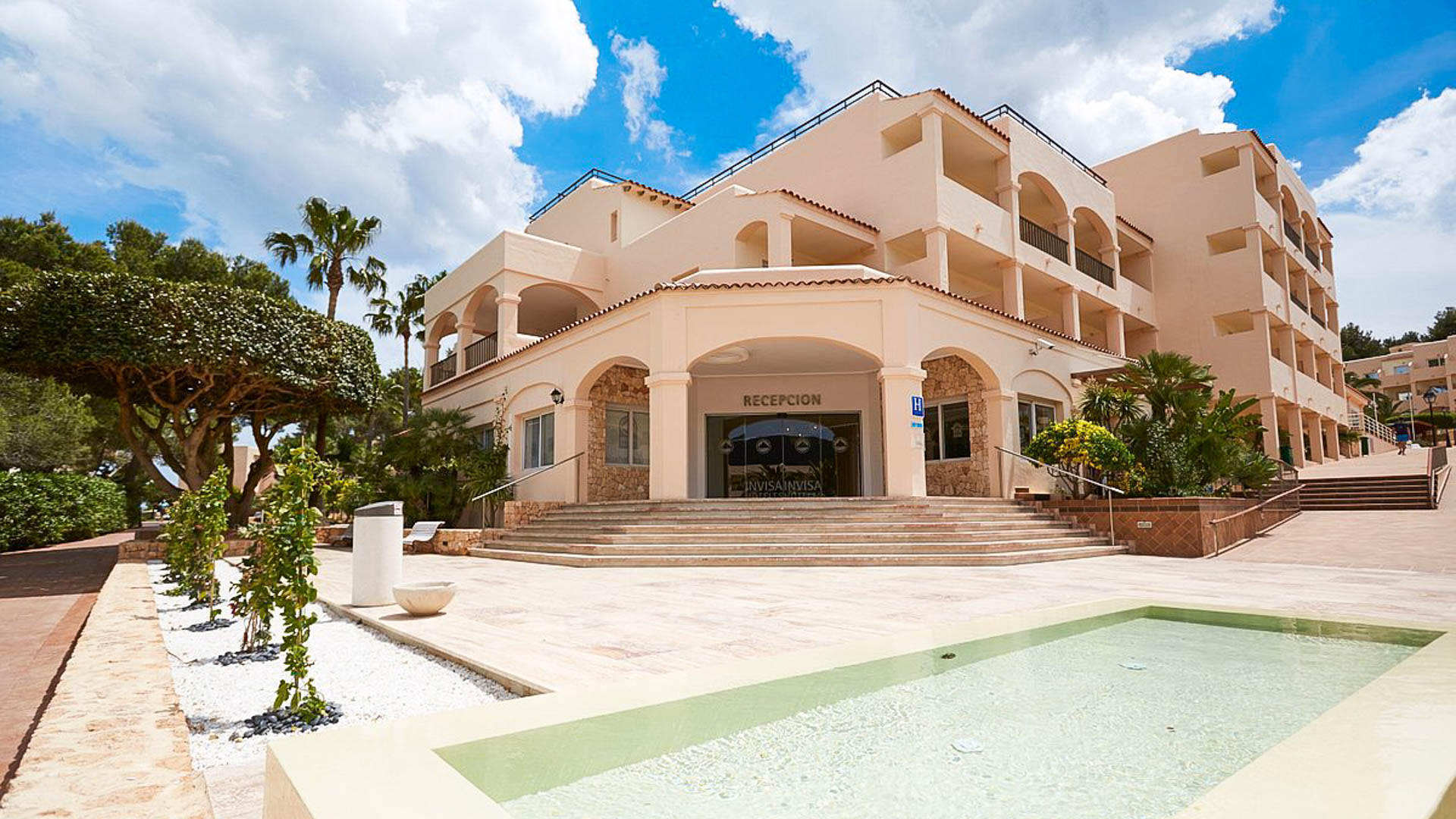 Invisa Hotel Cala Blanca