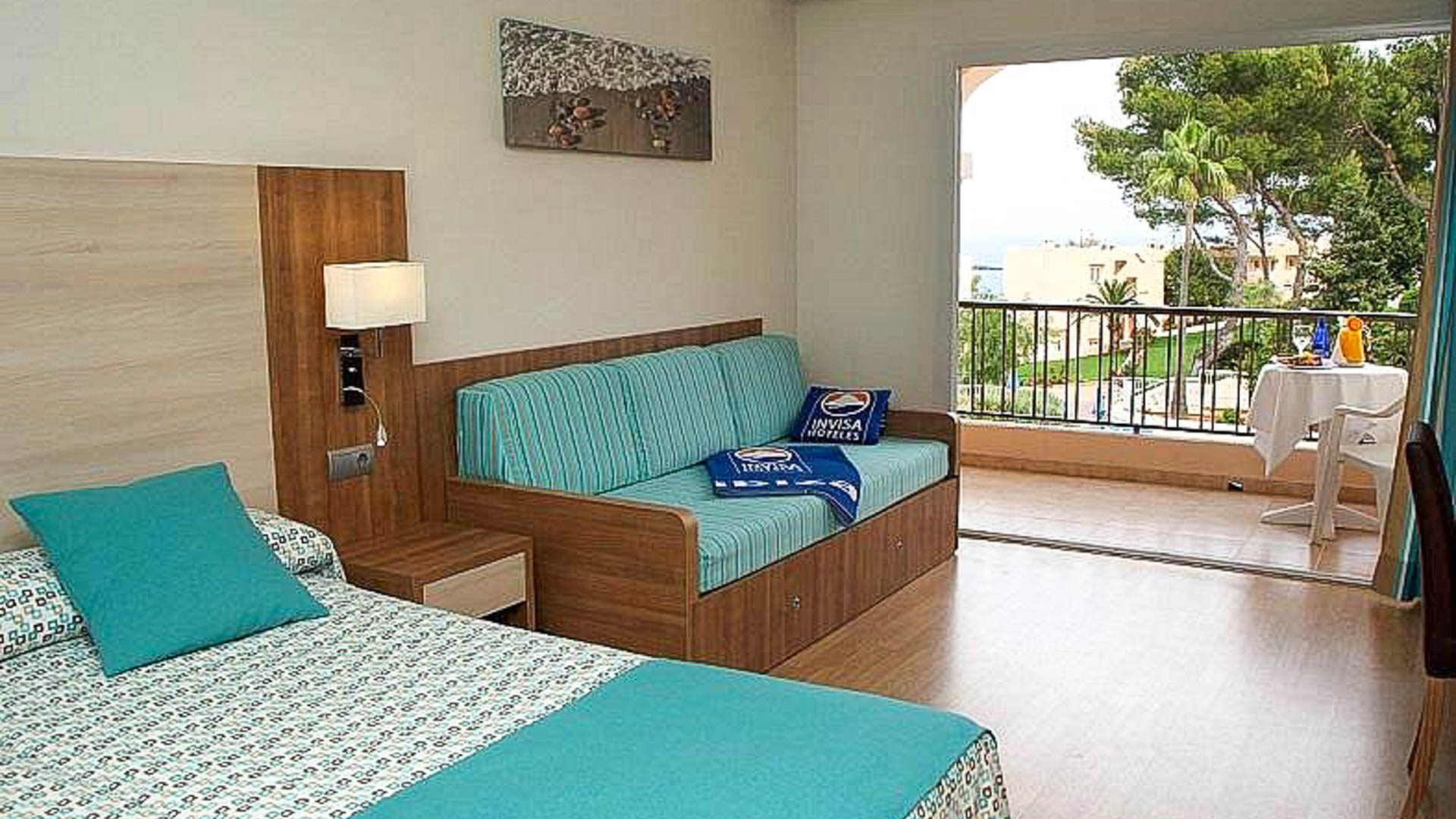 Invisa Hotel Cala Blanca