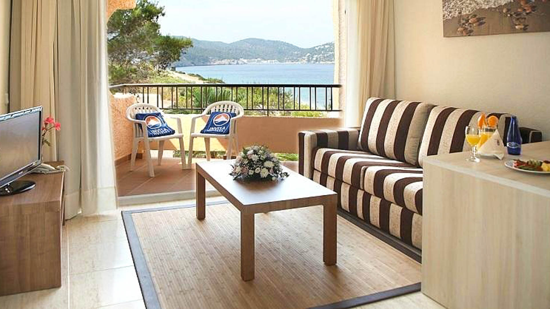 Invisa Hotel Cala Blanca