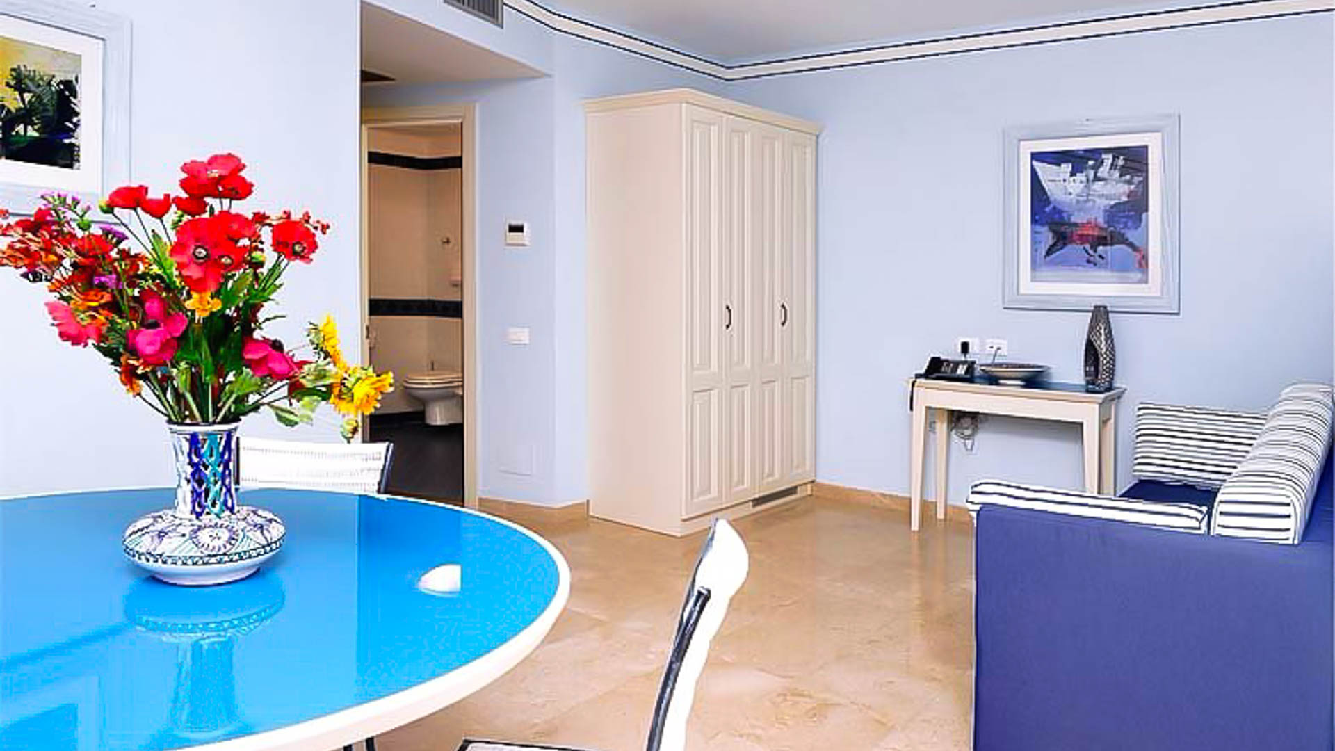Cala La Luna Resort