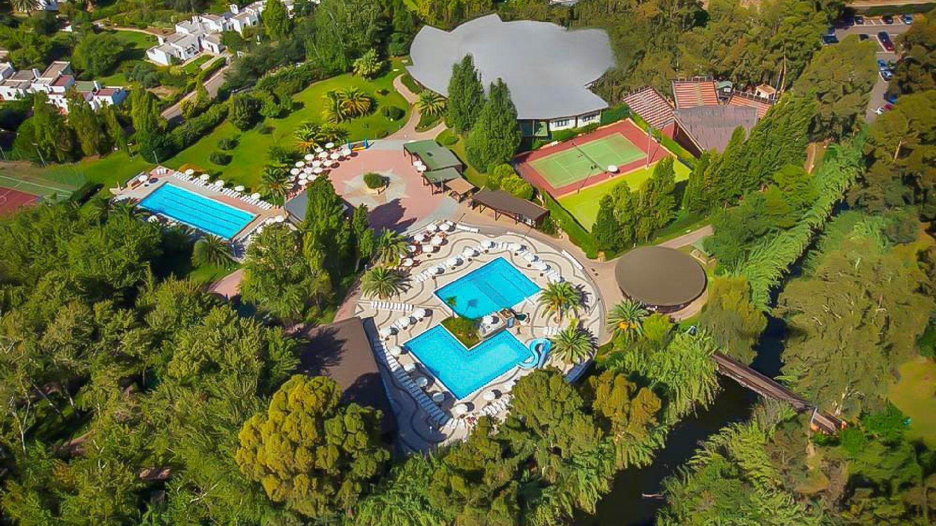 Calaserena Village