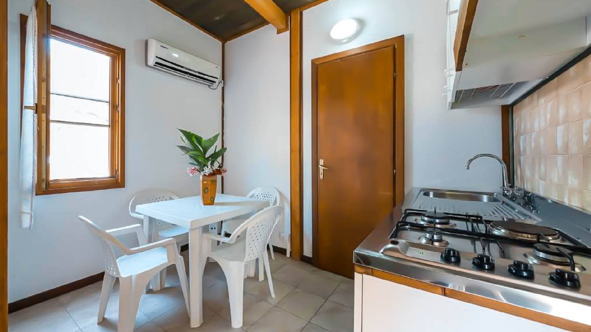 Camping Village Li Nibari
