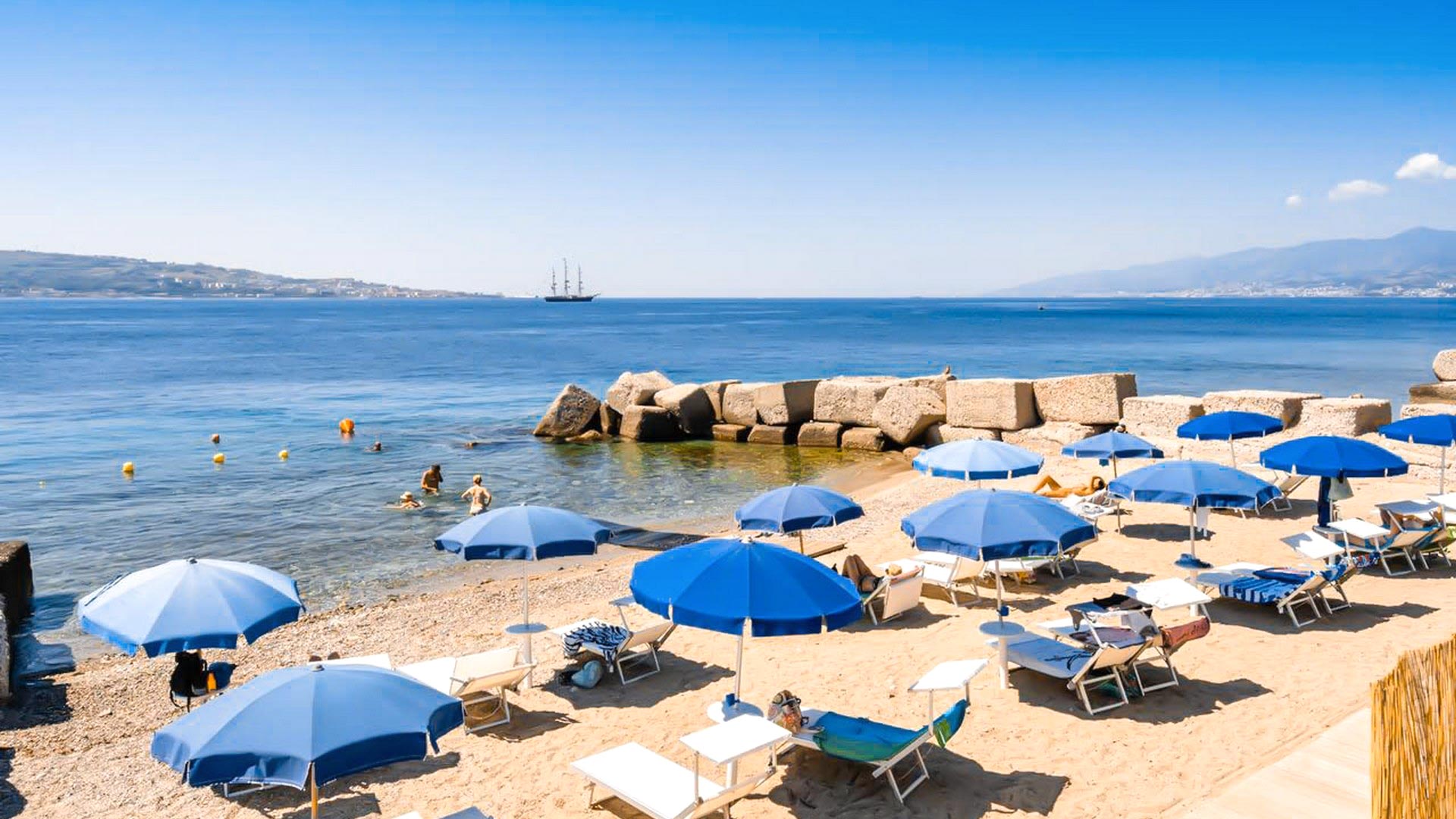 Capo Peloro Resort